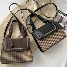 Load image into Gallery viewer, YB NEW ARRIVAL Korean Cute Style Fashion Ladies Sling Bag On Sale (XH18)

