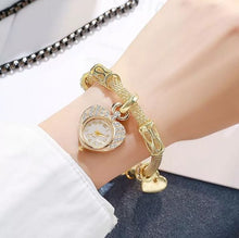 Load image into Gallery viewer, YB New Gold Heart Chain Fashion Women Watch On Sale
